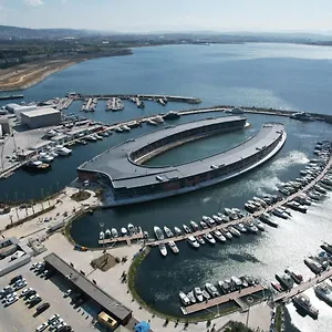 crowne-plaza-istanbul-tuzla-viaport-marina-an-ihg-hotel.istanbul-turkeyhotels.com/